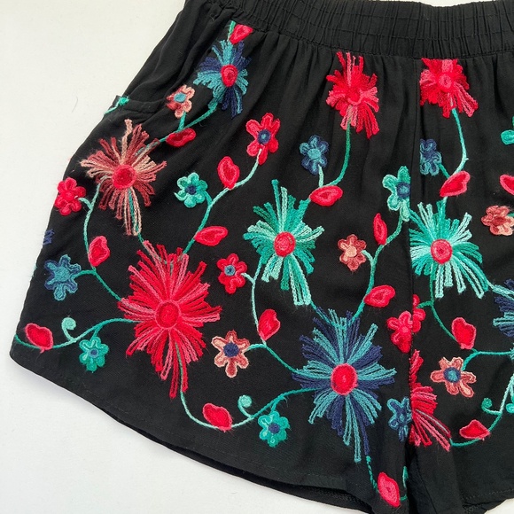 Extra Belleza Floral Embroidered Swim Coverup Shorts L Dark Romantic Vaca Shabby - Picture 2 of 8